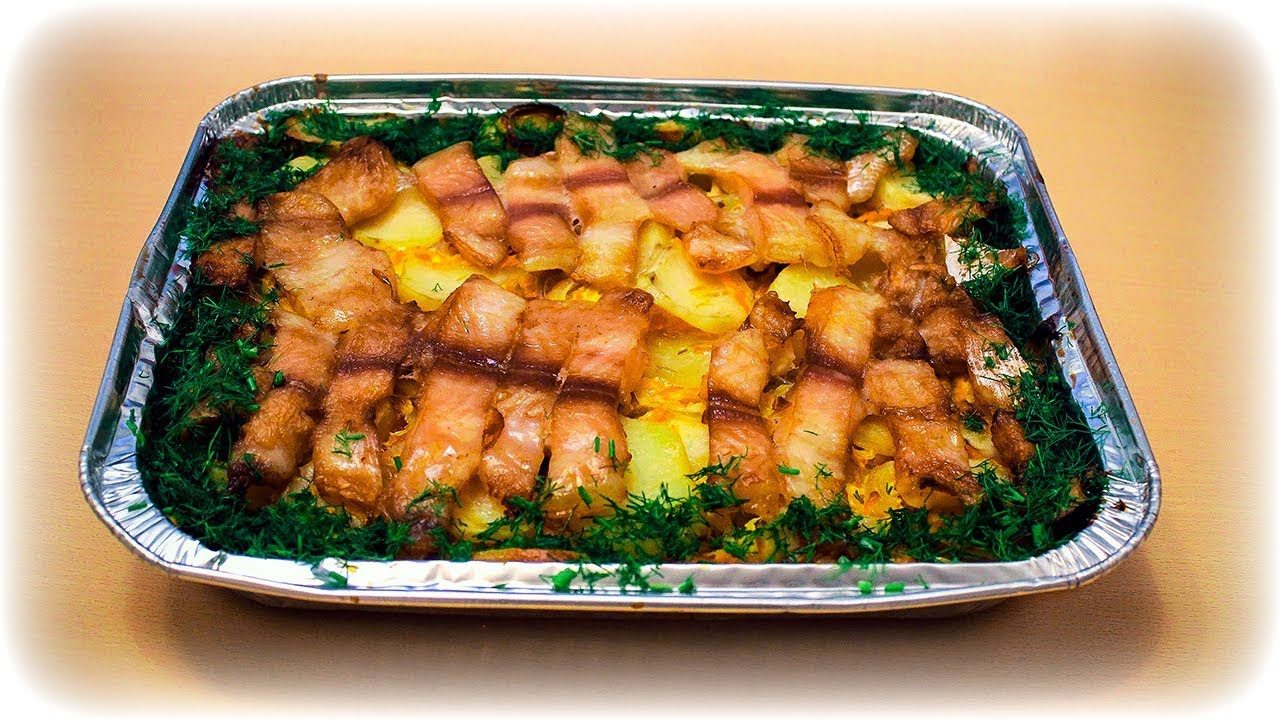 Кефаль, запечённая с картошкой в духовке