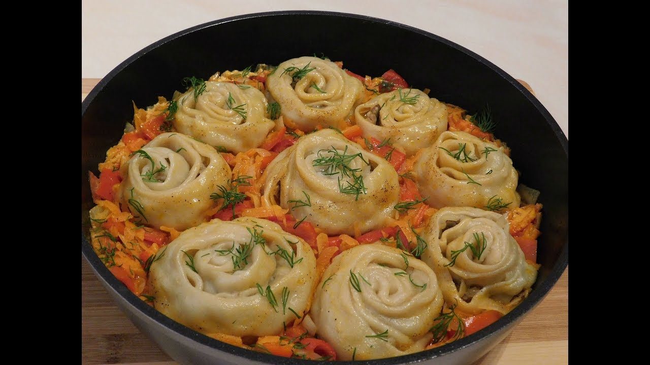 Рулетики с мясом, тушёные в соусе