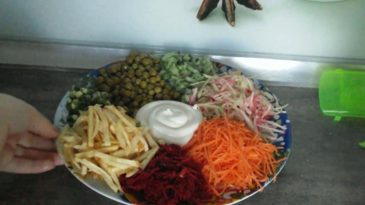 Салат из свёклы с грецкими орехами