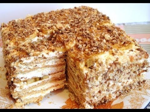 Торт из галетного печенья без выпечки с фруктами
